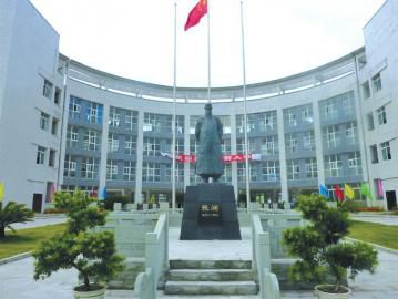 南充張瀾職業教育校園一角。